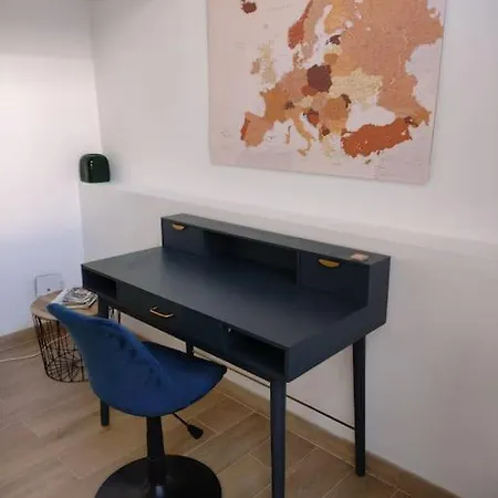 Loft Avec Jardin En Et Parking * Montpellier